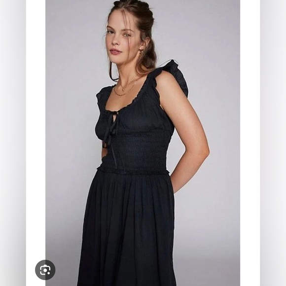 nwt urban outfitters kimchi blue olivia flutter sleeve smocked maxi dress xs - Picture 7 of 7